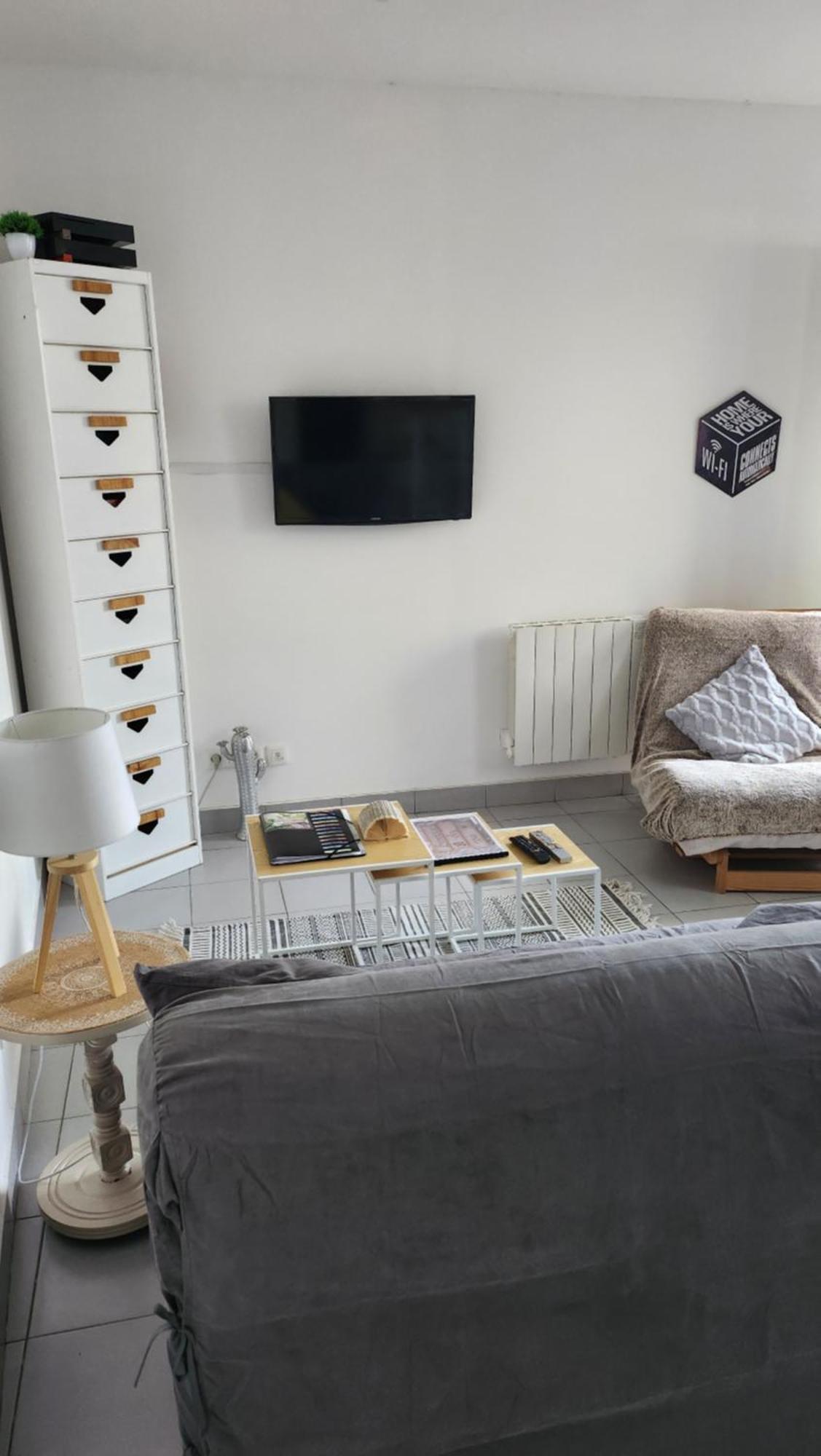 Joli Studio En Centre Ville Faremoutiers ภายนอก รูปภาพ